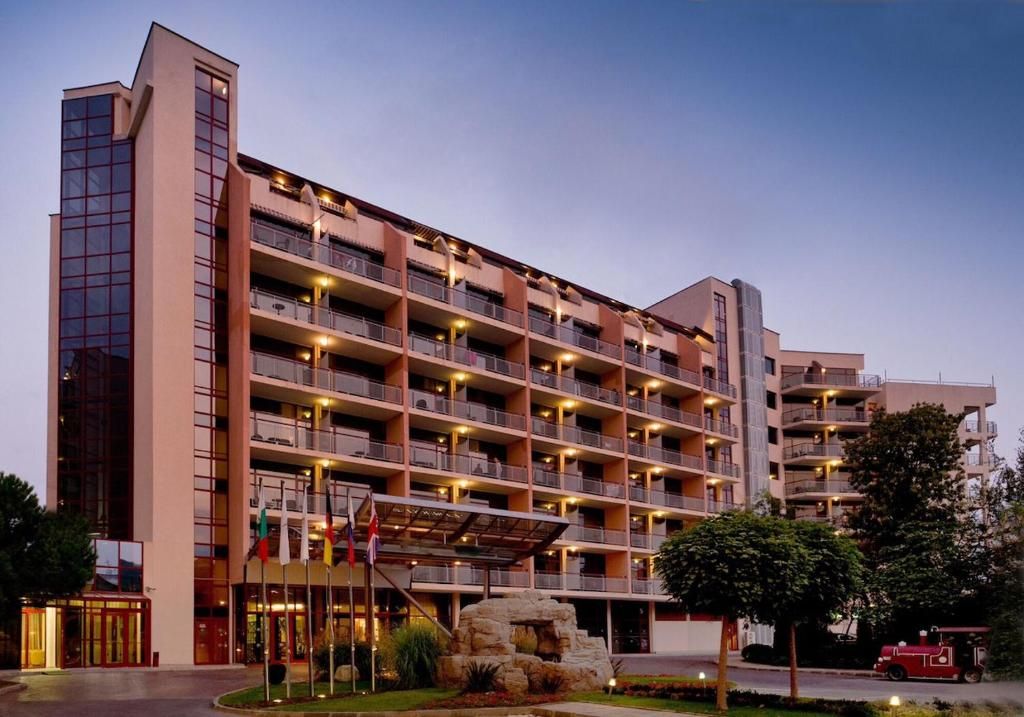 Apollo Resort 1