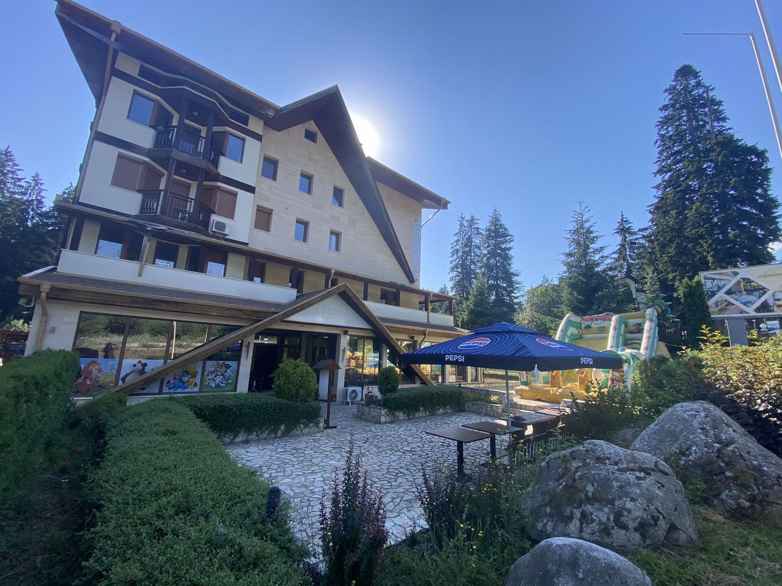 Hotel Iceberg 2