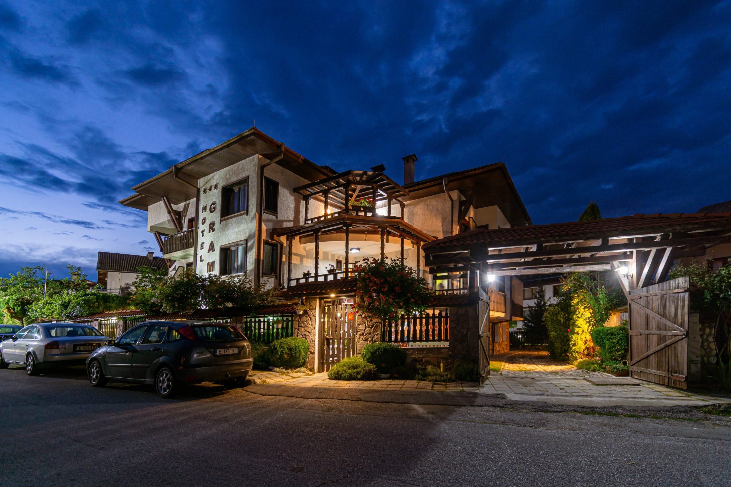 Hotel Grami 1