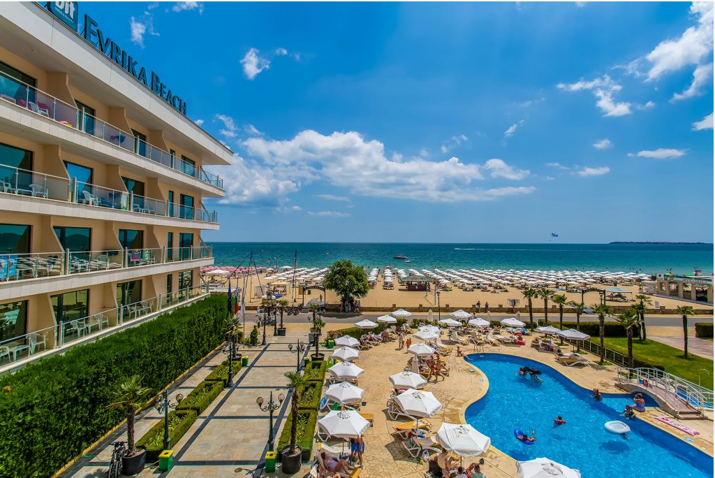 DIT Evrika Beach Club Hotel 1