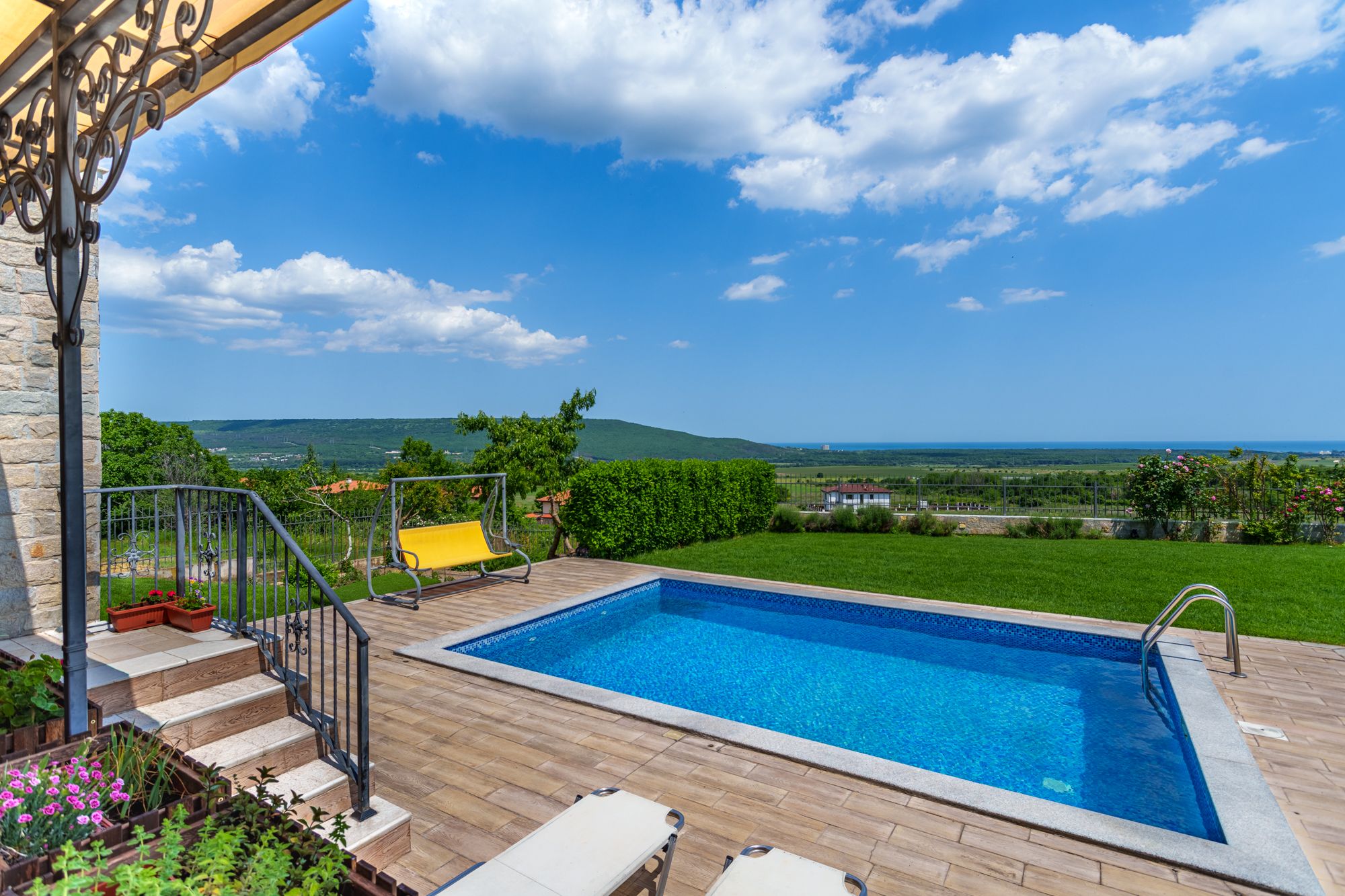 Villa Poemia- luxury family villa with pool and sea view 3