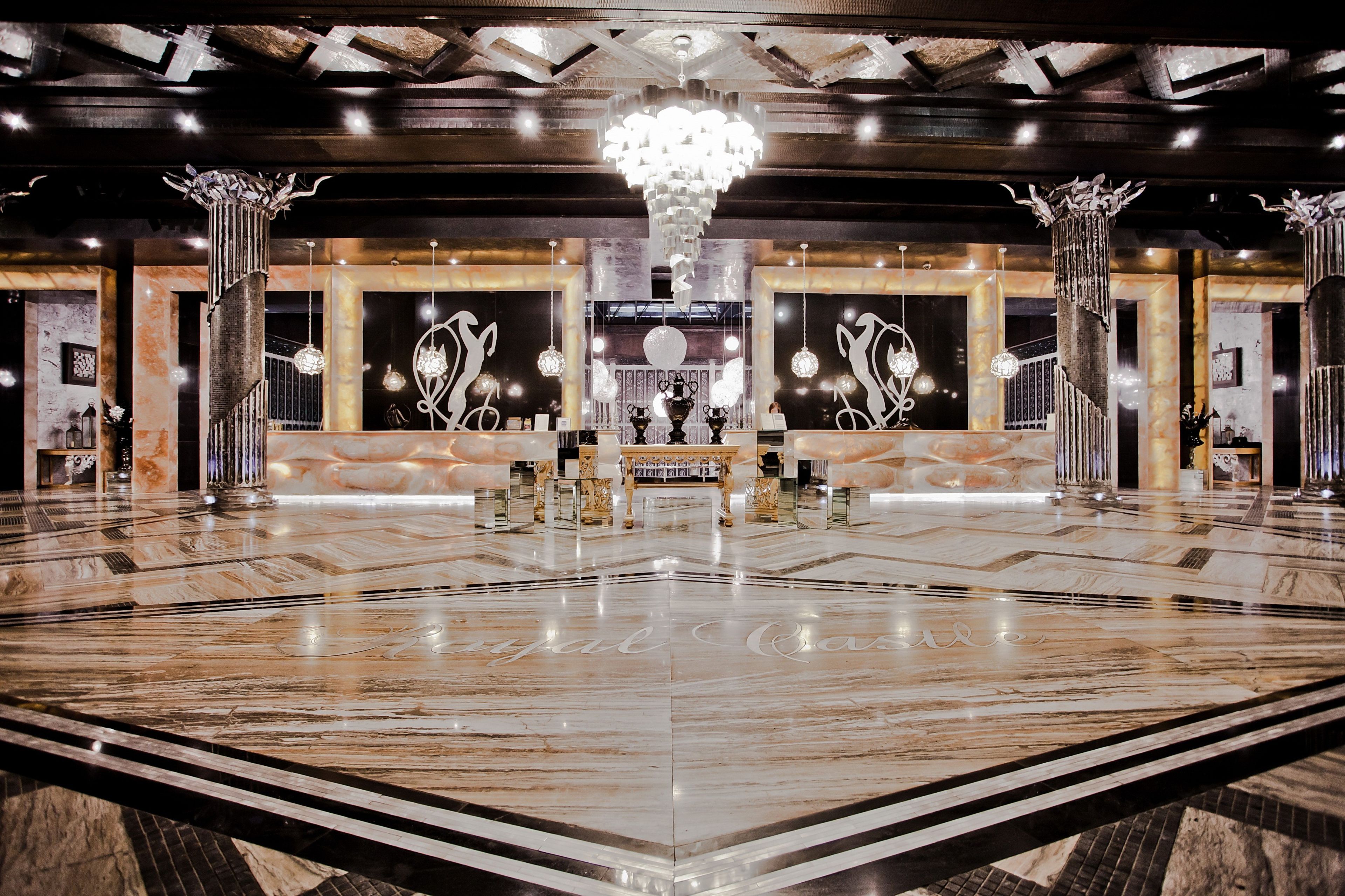Royal Castle Design & Spa
