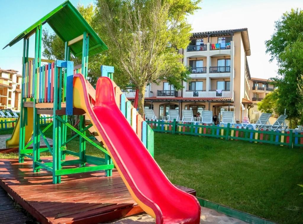 Oasis Del Mare 5
